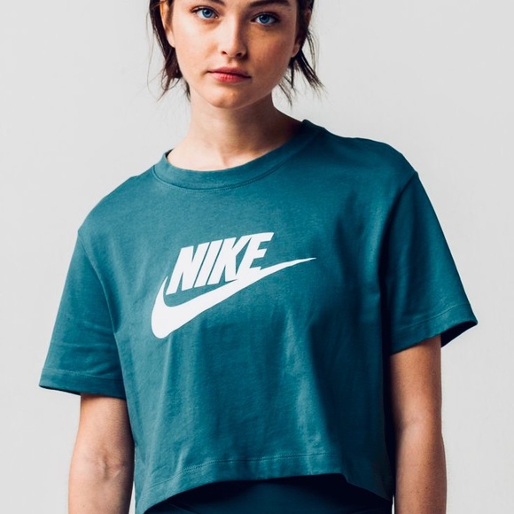 NIKE Cropped Tshirt Sz S - Picture 4 of 5